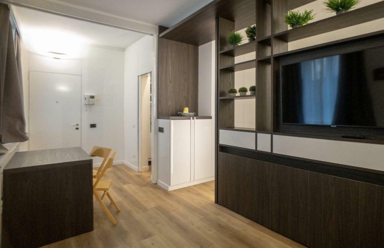 Madonnina Apartment Milan Bagian luar foto